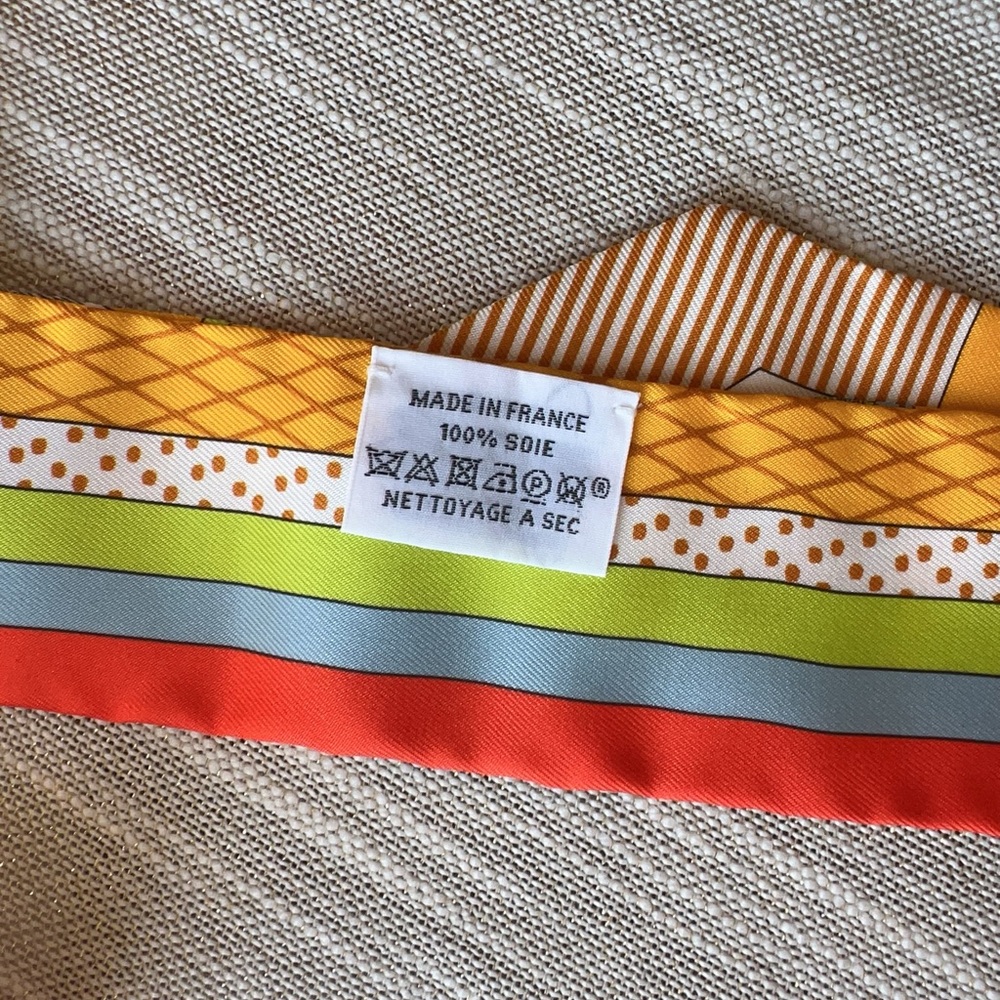 Hermes Silk Grand Theatre Nouveau Soleil Vert Fluo Multicolor Twilly - Picture 3 of 3